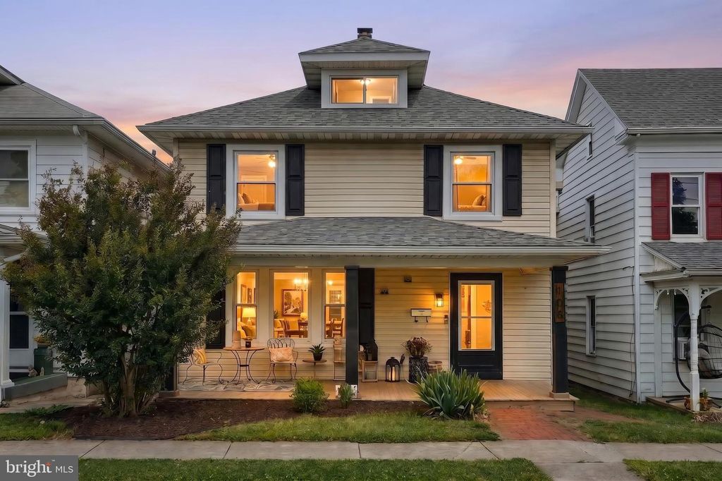 108 FAIR AVE, Hanover, PA 17331