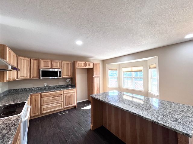 40 Portsmouth Drive, Bella Vista, AR 72714