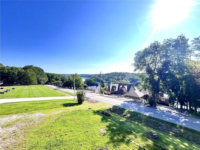40 Portsmouth Drive, Bella Vista, AR 72714