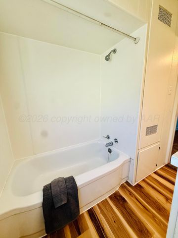 206 CHERRY Avenue, Dumas, TX 79029