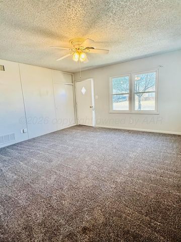 206 CHERRY Avenue, Dumas, TX 79029