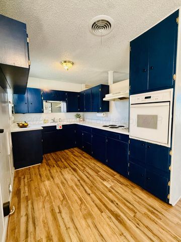 206 CHERRY Avenue, Dumas, TX 79029