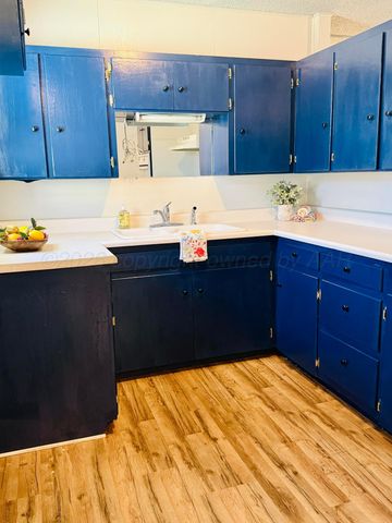 206 CHERRY Avenue, Dumas, TX 79029