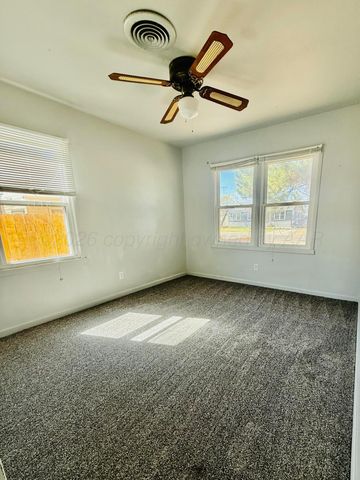 206 CHERRY Avenue, Dumas, TX 79029