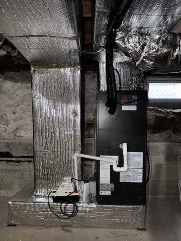 146 Hampshire Rd, Methuen, MA 01844