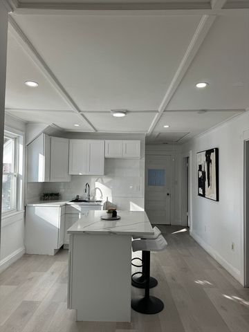 146 Hampshire Rd, Methuen, MA 01844