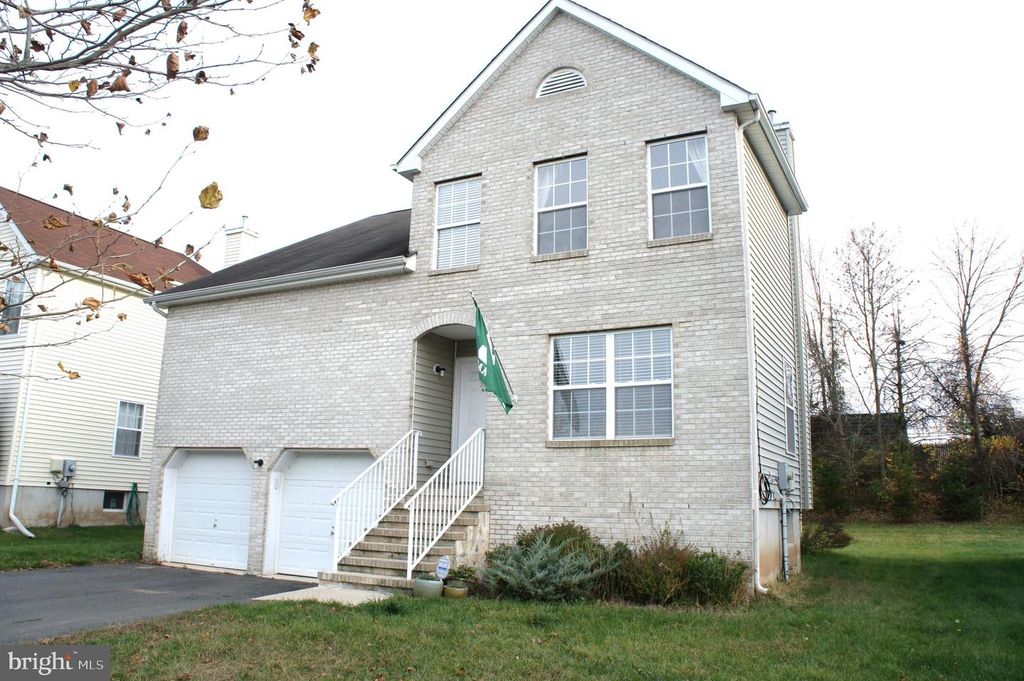 30 RICHARDS RD, Lawrenceville, NJ 08648
