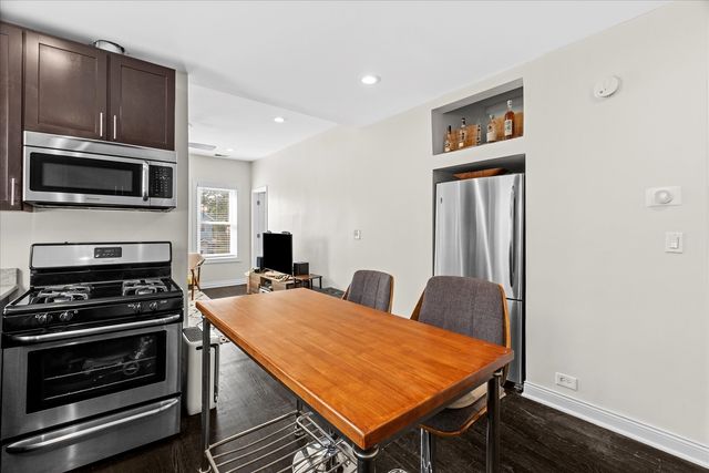 2338 W 18th Place, Chicago, IL 60608