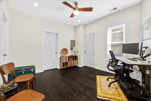 2338 W 18th Place, Chicago, IL 60608