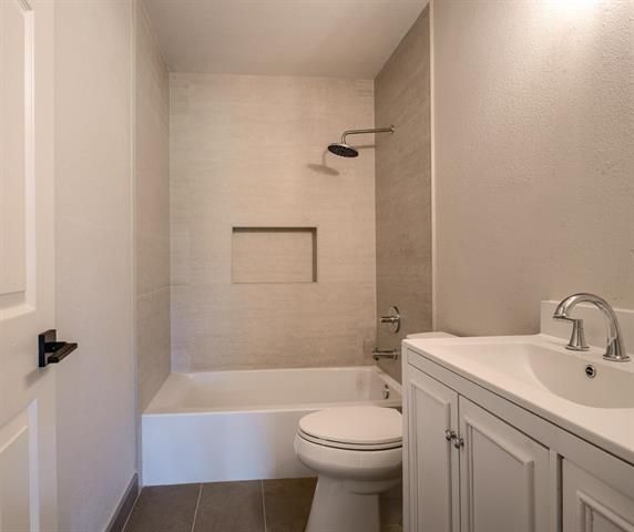 416 Spyglass ST, Meadowlakes, TX 78654