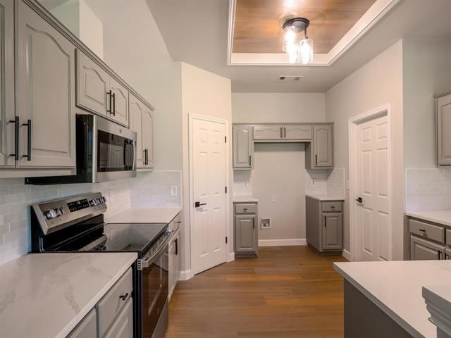 416 Spyglass ST, Meadowlakes, TX 78654