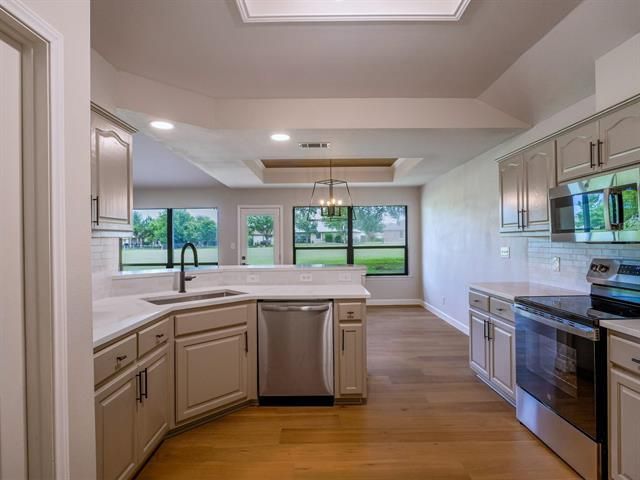 416 Spyglass ST, Meadowlakes, TX 78654
