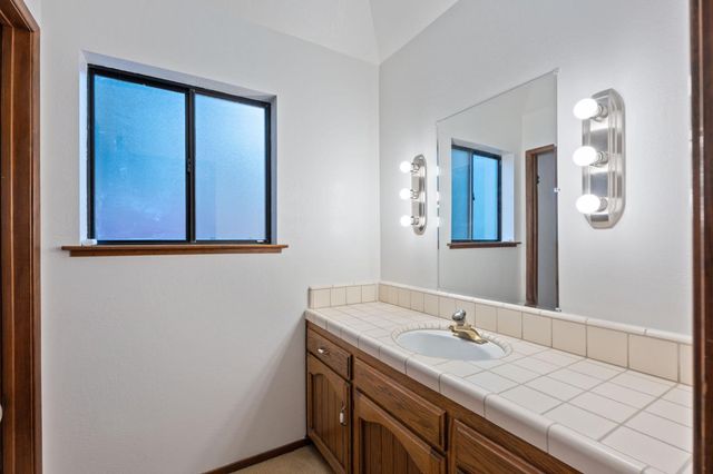 7442 N Tahan Avenue, Fresno, CA 93711