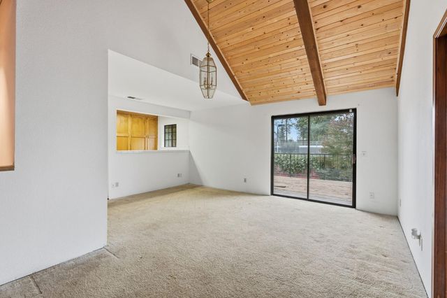 7442 N Tahan Avenue, Fresno, CA 93711