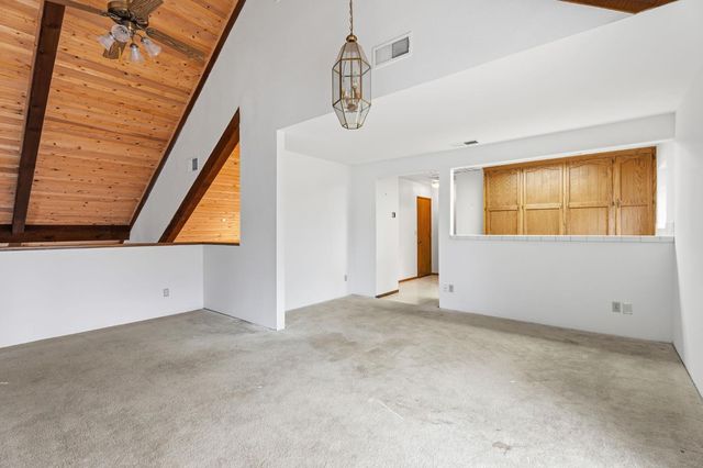 7442 N Tahan Avenue, Fresno, CA 93711