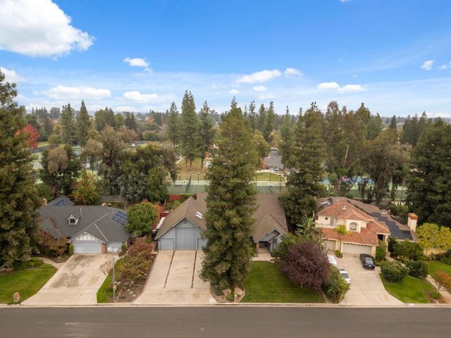 7442 N Tahan Avenue, Fresno, CA 93711