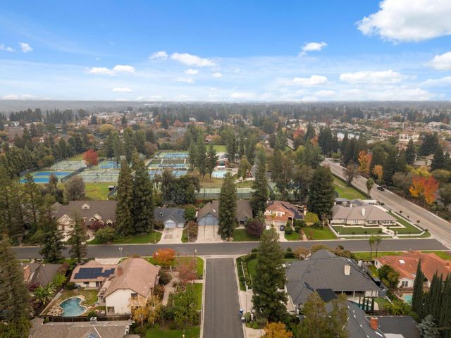 7442 N Tahan Avenue, Fresno, CA 93711