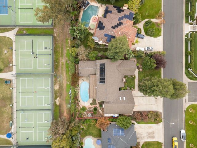 7442 N Tahan Avenue, Fresno, CA 93711