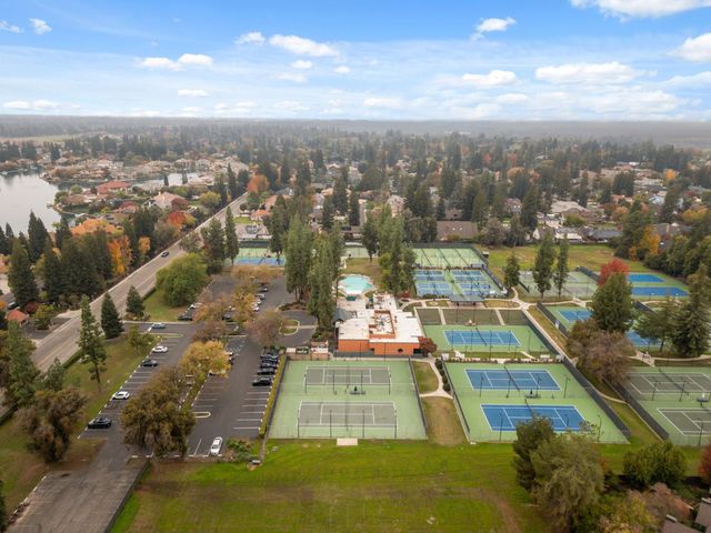 7442 N Tahan Avenue, Fresno, CA 93711