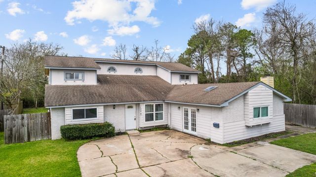 7506 Nightingale Circle, Texas City, TX 77591