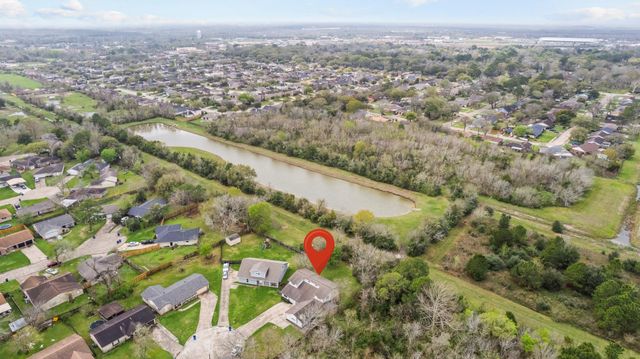 7506 Nightingale Circle, Texas City, TX 77591