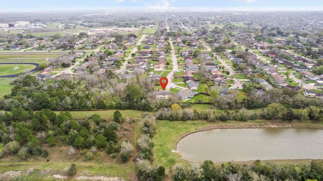 7506 Nightingale Circle, Texas City, TX 77591