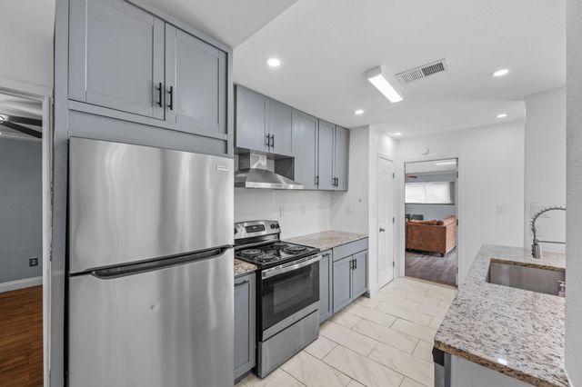 7506 Nightingale Circle, Texas City, TX 77591