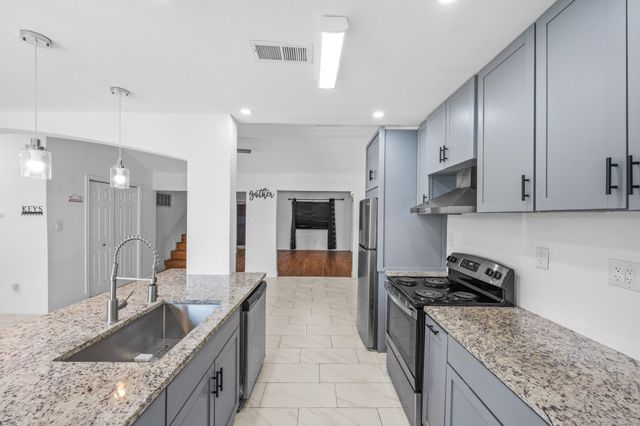 7506 Nightingale Circle, Texas City, TX 77591