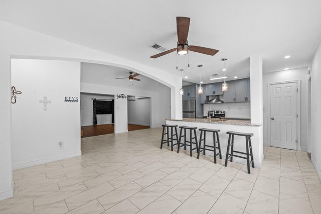 7506 Nightingale Circle, Texas City, TX 77591