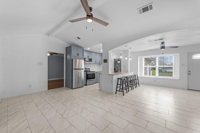 7506 Nightingale Circle, Texas City, TX 77591