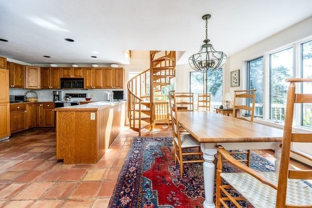 498 Elliott Road, Barnstable, MA 02632