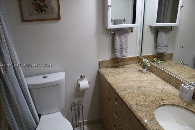 2457 Collins Ave 1502, Miami Beach, FL 33140