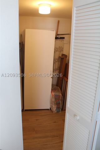 2457 Collins Ave 1502, Miami Beach, FL 33140