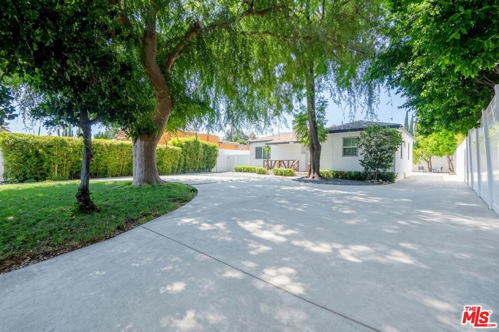 5409 Fallbrook Avenue, Los Angeles, CA 91367 — photo 3
