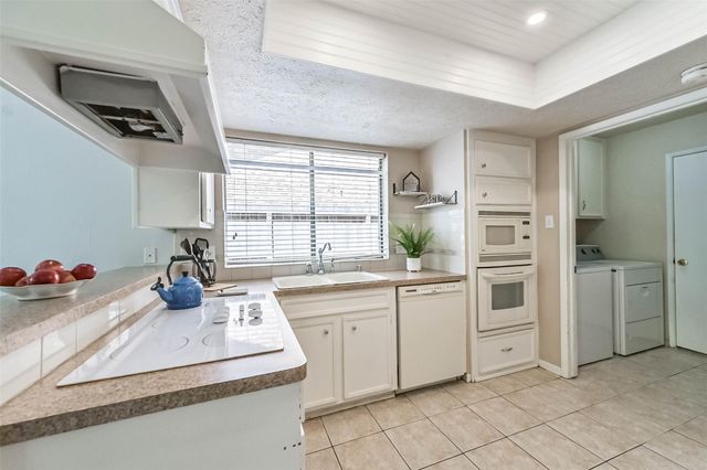 9907 Sageorchard Lane, Houston, TX 77089