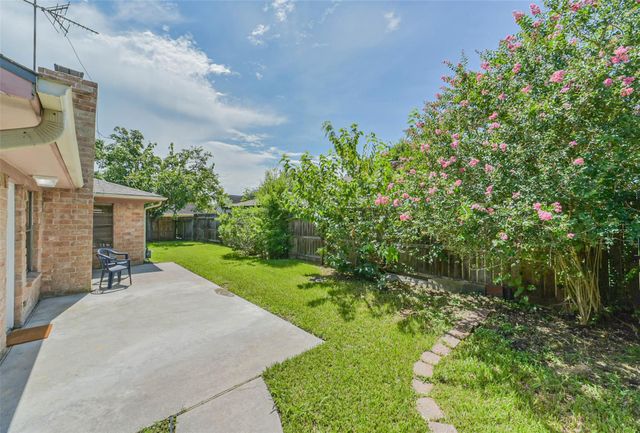 9907 Sageorchard Lane, Houston, TX 77089