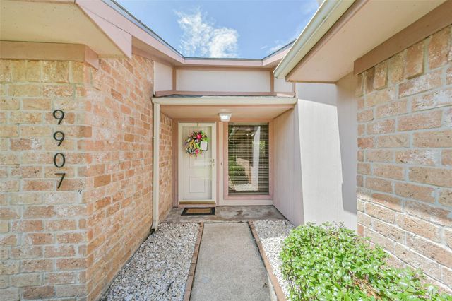 9907 Sageorchard Lane, Houston, TX 77089