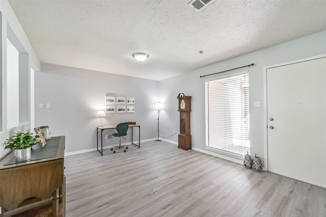 9907 Sageorchard Lane, Houston, TX 77089