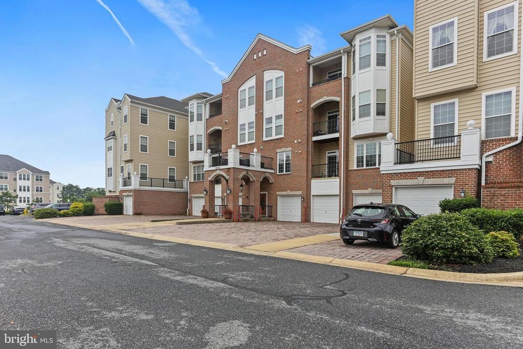 8608 FLUTTERING LEAF TRL #208, Odenton, MD 21113