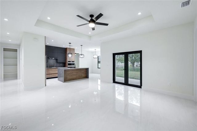 2212 NE 5th PL, Cape Coral, FL 33909