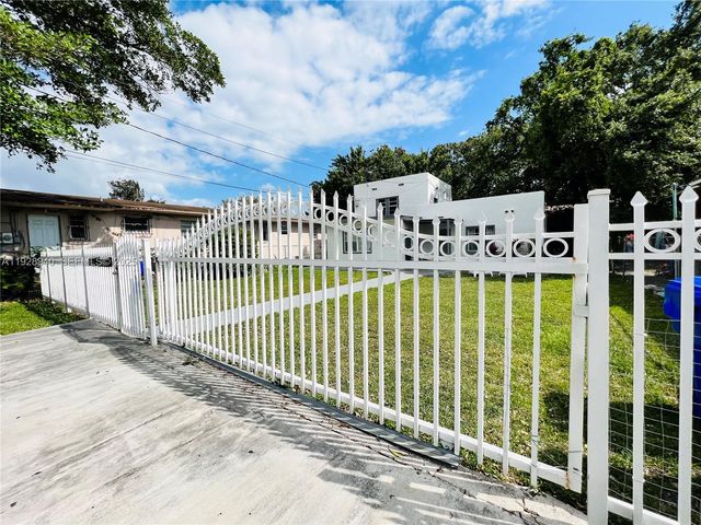 1278 NW 44th Street 2, Miami, FL 33142
