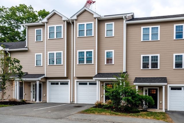 7 Gorham St 8, Chelmsford, MA 01824