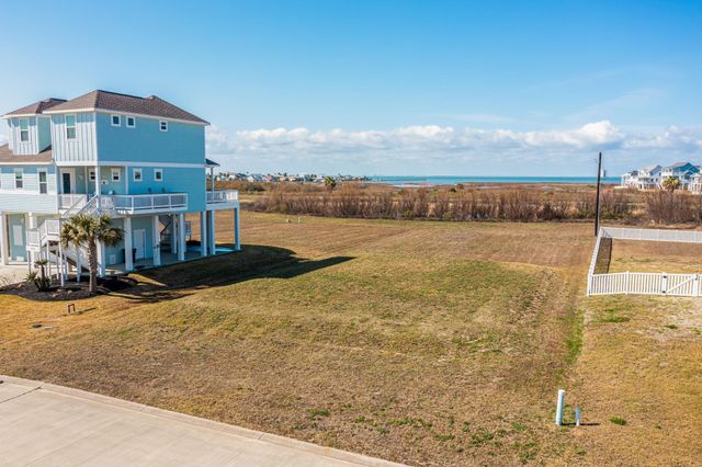 21314 Scissor Tail Lane, Galveston, TX 77554
