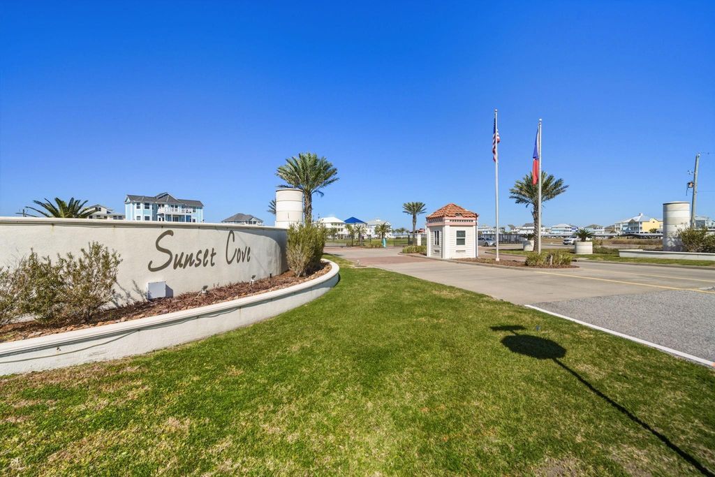 21314 Scissor Tail Lane, Galveston, TX 77554