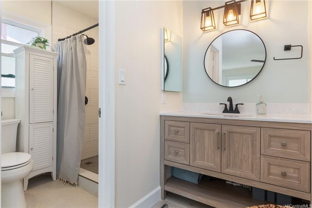 873 Hahaione Street, Honolulu, HI 96825