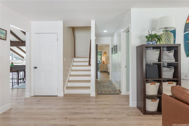 873 Hahaione Street, Honolulu, HI 96825