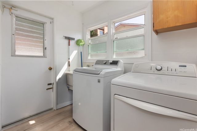 873 Hahaione Street, Honolulu, HI 96825