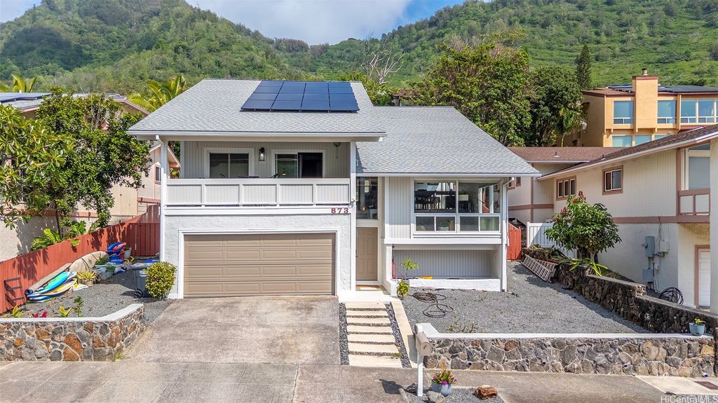 873 Hahaione Street, Honolulu, HI 96825