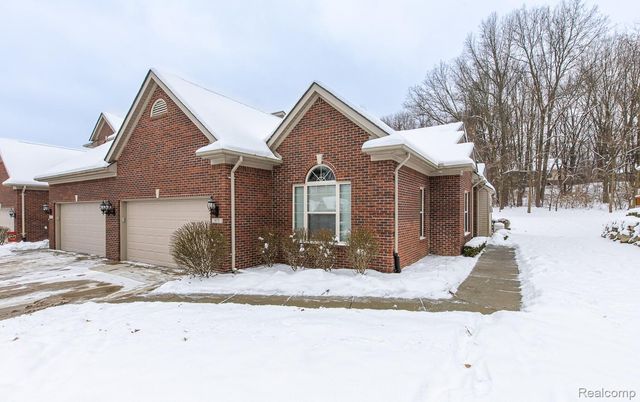 9573 Kingsway Circle, Springfield Charter Township, MI 48348