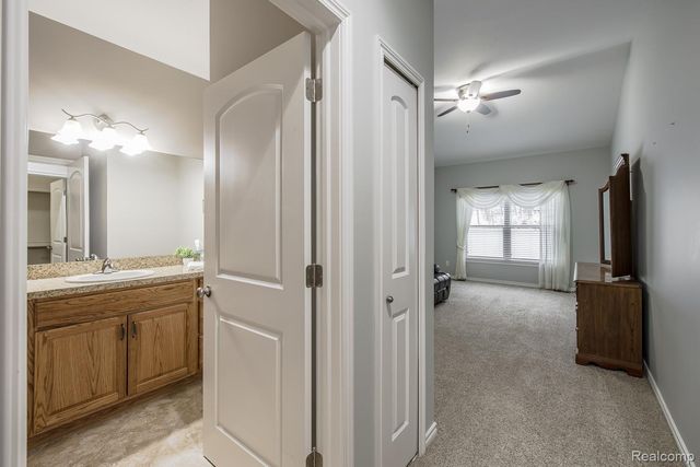 9573 Kingsway Circle, Springfield Charter Township, MI 48348